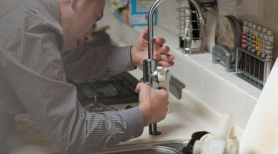 Professional sink repair in Servia, IN